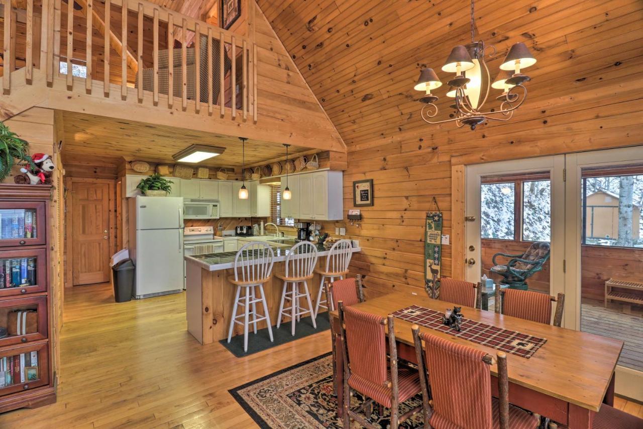 Smoky Mountain Cabin With Hot Tub And Views! Bryson City Exterior photo